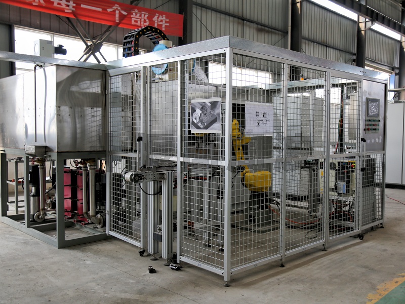 3-端聯(lián)器全自動感應淬火設(shè)備.jpg